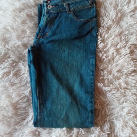 Drama Jean with Sequin back pockets - Picture 4 of 16